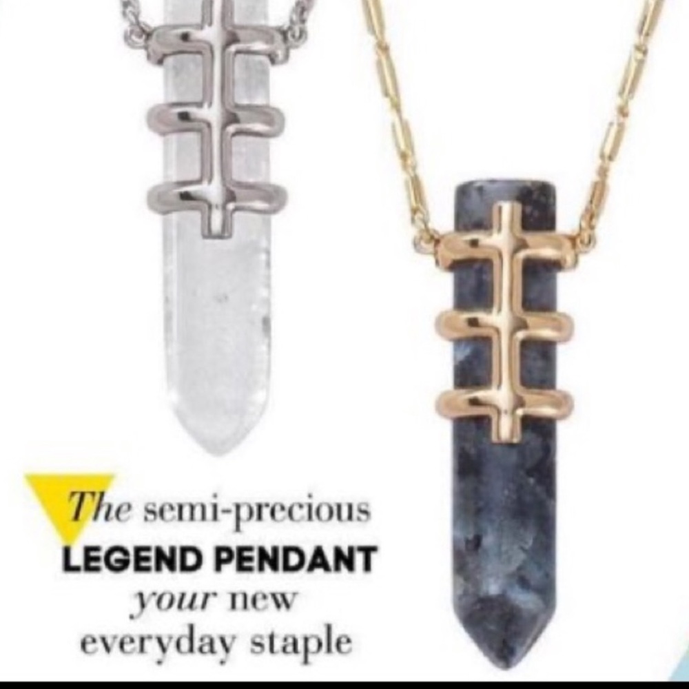 Stella & Dot Legend Pendant Necklace (Silver)